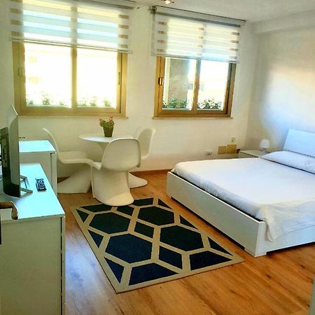 Central City Rooms 奧爾比亞 外观 照片