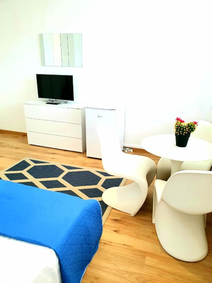 Central City Rooms 奧爾比亞 外观 照片